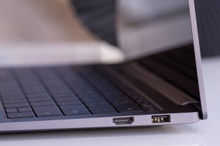 USB 3.2 ports, Thunderbolt 4, headphone/mic combo USB 3.2 (Type A) and full-size HDMI