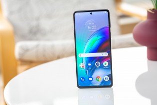 Motorola Edge 20