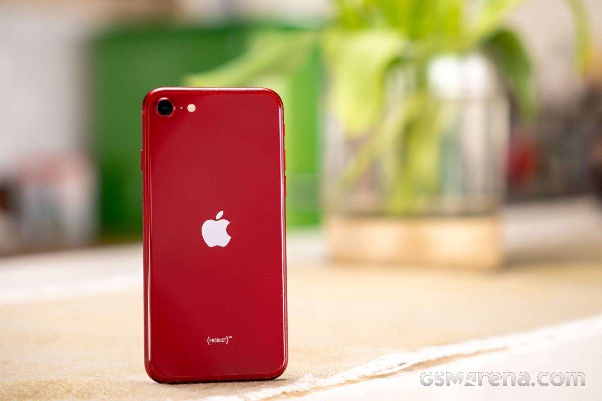 Apple iPhone SE (2022) in for review