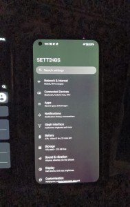 Some users report green tint issues on their Nothing phone (1) displays