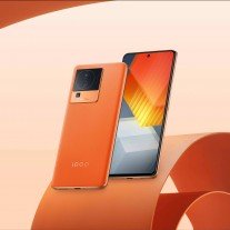 iQOO Neo7 in black, blue and orange